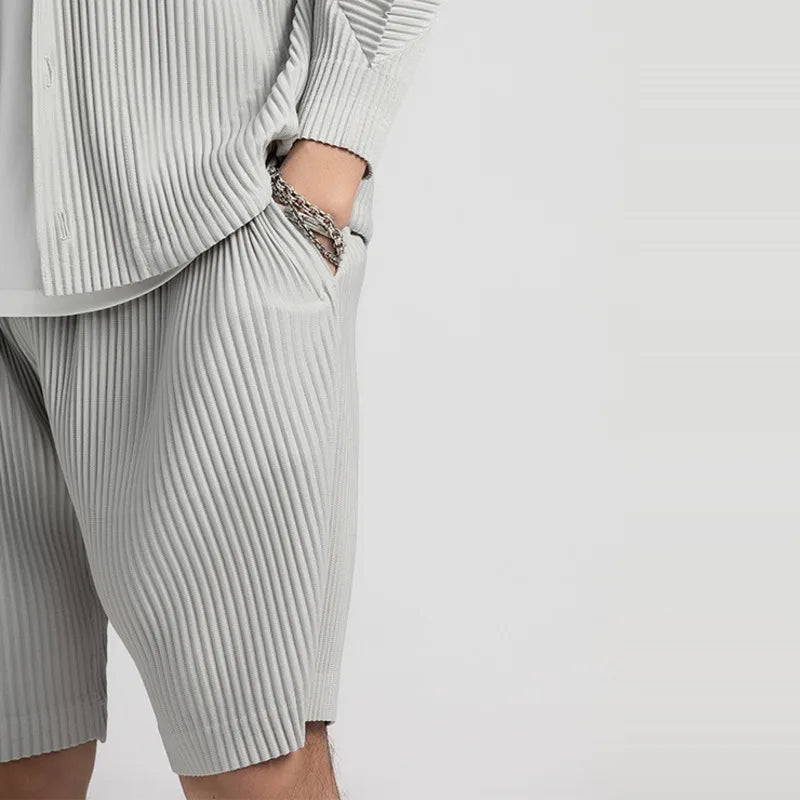 Riolio Summer Shorts Men Oversized Fashion Casual Pleated Shorts Men Japanese Streetwear Loose Ice Silk Shorts Mens Beach Shorts M-2XL