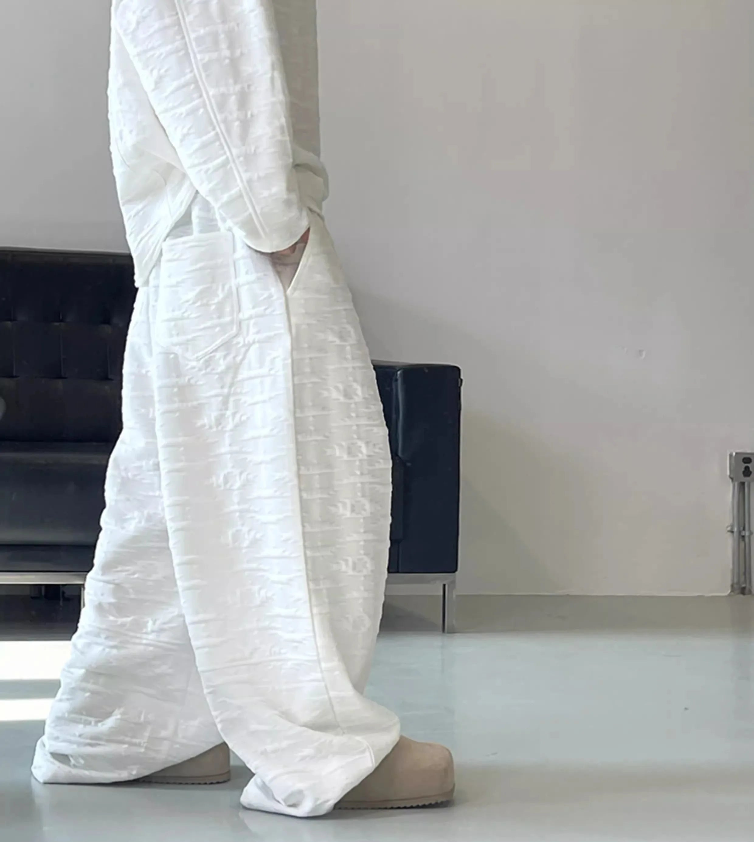 Riolio Kpop Tracksuit Retro Loose Three-dimensional Set Ethnic Jacquard Milk White Sports Suit American Casual High-end Wear
