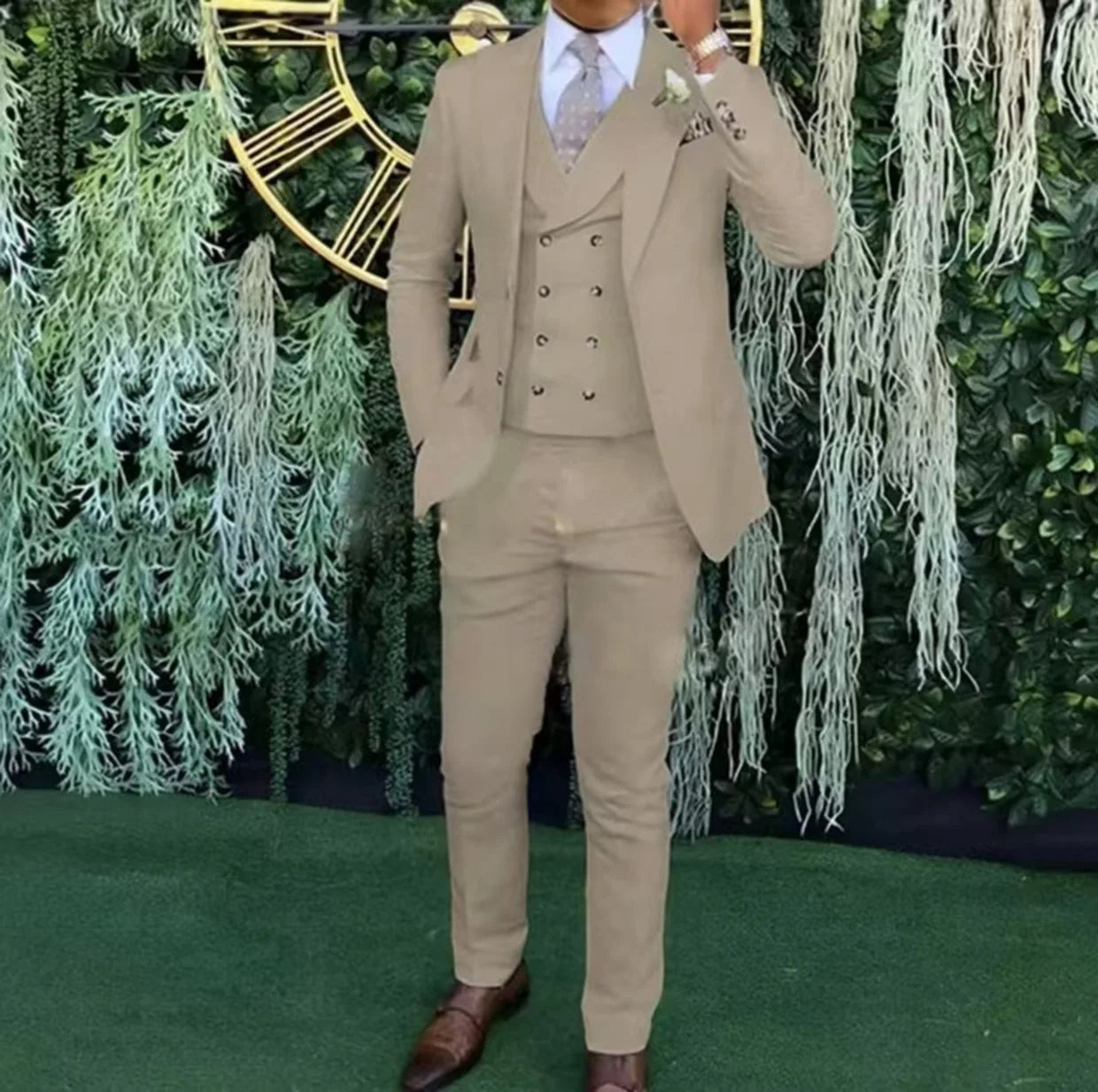 Riolio prom outfits for guys Men's Slim-fit Three-piece Suit,Three-piece Set of Vest, Blazer and Trousers, Ideal for Weddings, Business and Formal Occasions