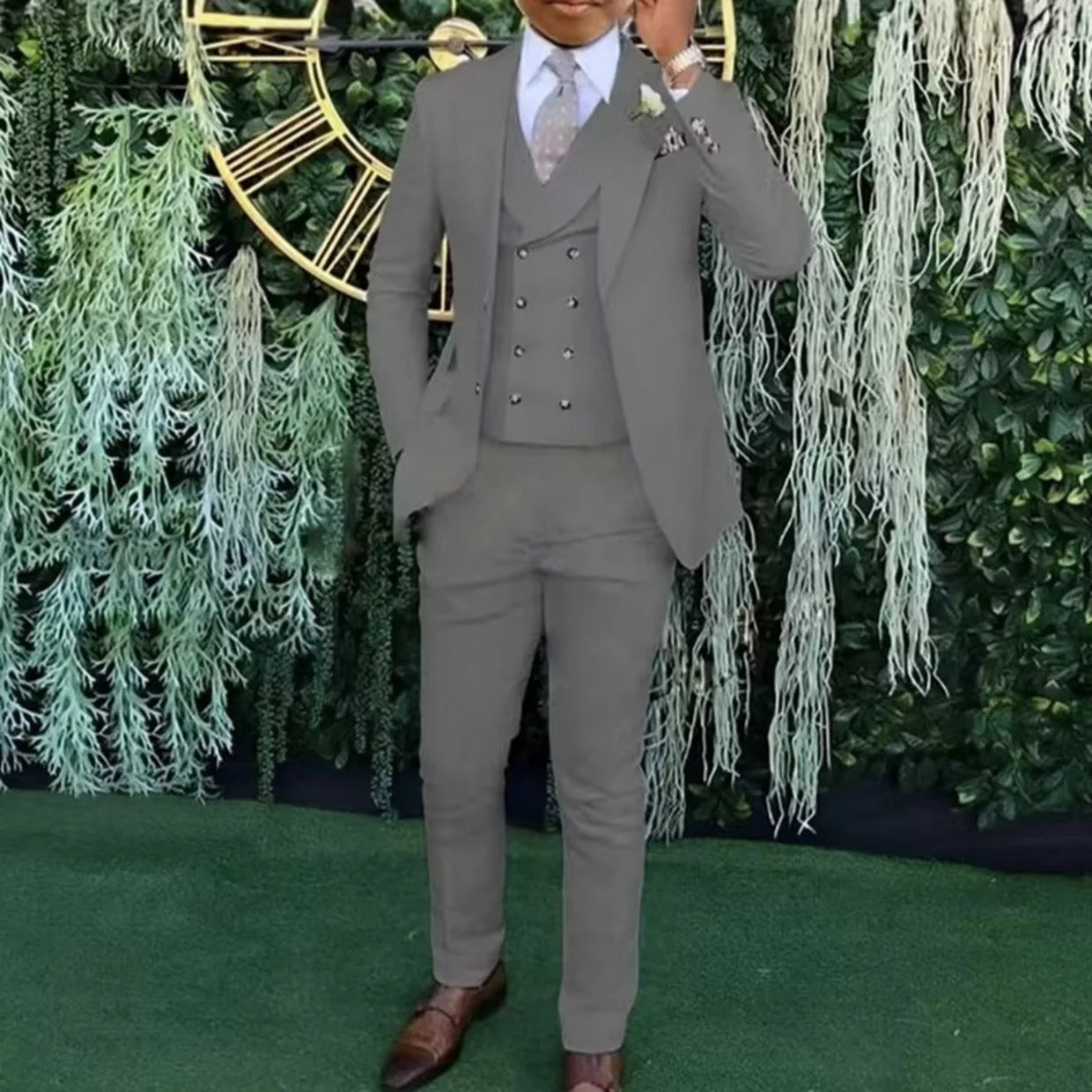 Riolio prom outfits for guys Men's Slim-fit Three-piece Suit,Three-piece Set of Vest, Blazer and Trousers, Ideal for Weddings, Business and Formal Occasions