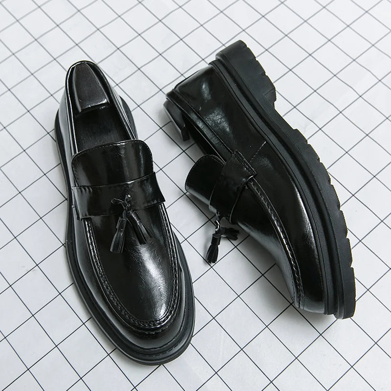 Riolio High quality black men's loafers, fashionable tassels, casual patent leather, wedding business dress shoes, plus size 46