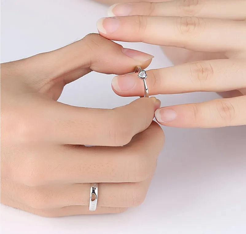 Riolio Valentines Day 2Pcs/sets Zircon Heart Matching Couple Rings Set Forever Endless Love Wedding Ring for Women Men Charm Jewelry