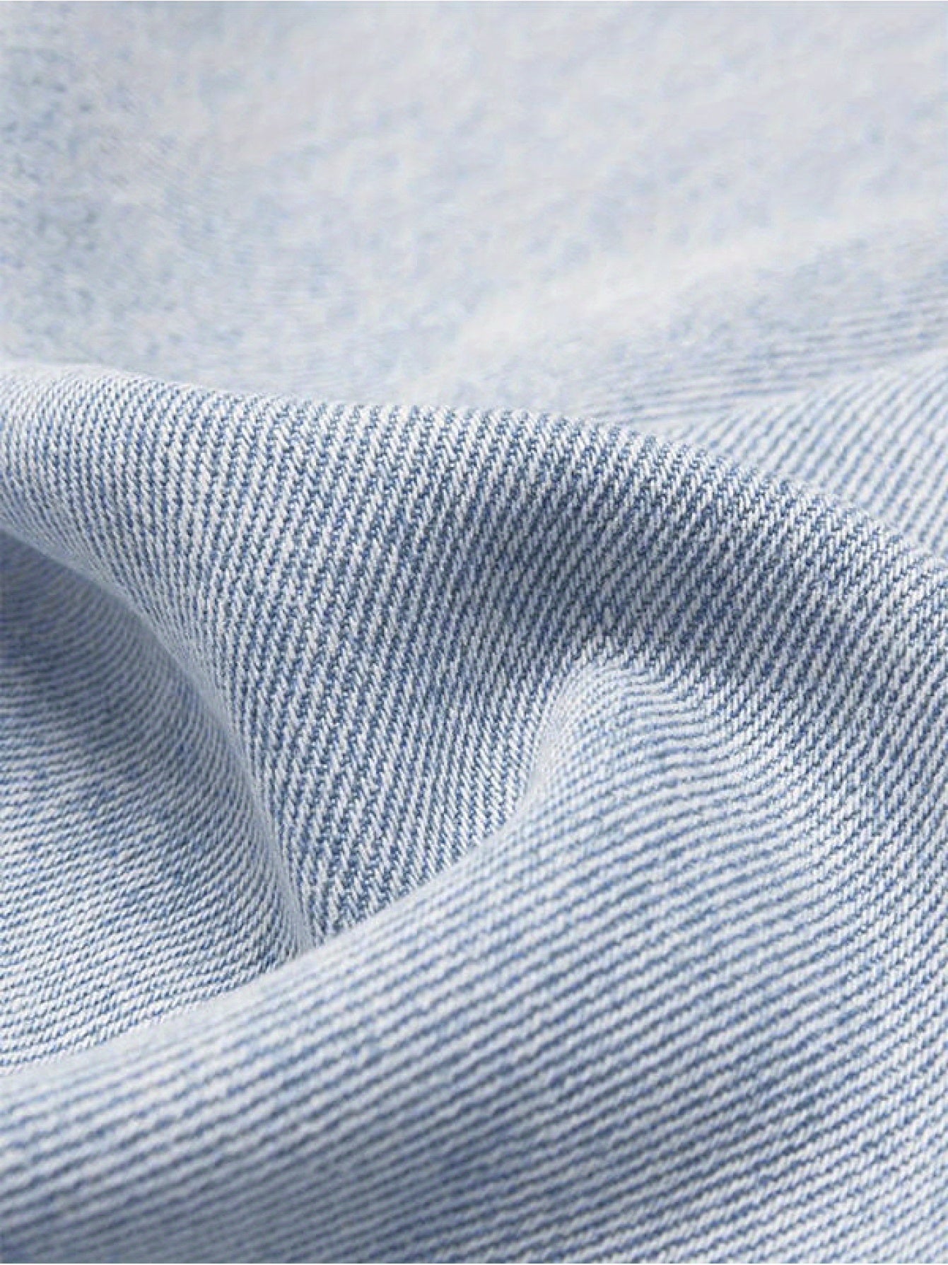 Riolio Men's Casual Denim Shorts with Pockets - Summer Streetwear Light Washed Knee-Length Shorts, Zipper & Button Closure, Geometric Pattern, Machine Washable Regular Fit for Daily Wear, Jean Shorts, Classic Five-Pocket Desi