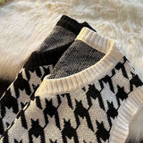 Riolio Men Houndstooth Sweater Vests Vintage Sleeveless V-neck Knitwear College Students Couple Loose Outwear Suester Para Hombre Chic