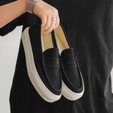 Riolio  Men's Vulcanized Shoes: Niche, Light Luxury, Solid Color, Retro Style, Flat Heel, Split-on, Lazy Soft-soled Casual Walking Shoes