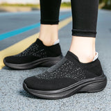 Riolio  Couple-style Sports Shoes with Color-matching Flat One-piece Slip-on Fabric with Stretchable Mesh Surface Outdoor Shoes