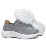 Riolio  Couple-style Sports Shoes with Color-matching Flat One-piece Slip-on Fabric with Stretchable Mesh Surface Outdoor Shoes