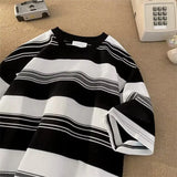 Riolio Japanese Summer Retro Men and Women Trend Striped Round Neck Short Sleeved Couple Loose Personality Casual T-shirt Harajuku Top