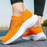Riolio  Couple-style Sports Shoes with Color-matching Flat One-piece Slip-on Fabric with Stretchable Mesh Surface Outdoor Shoes
